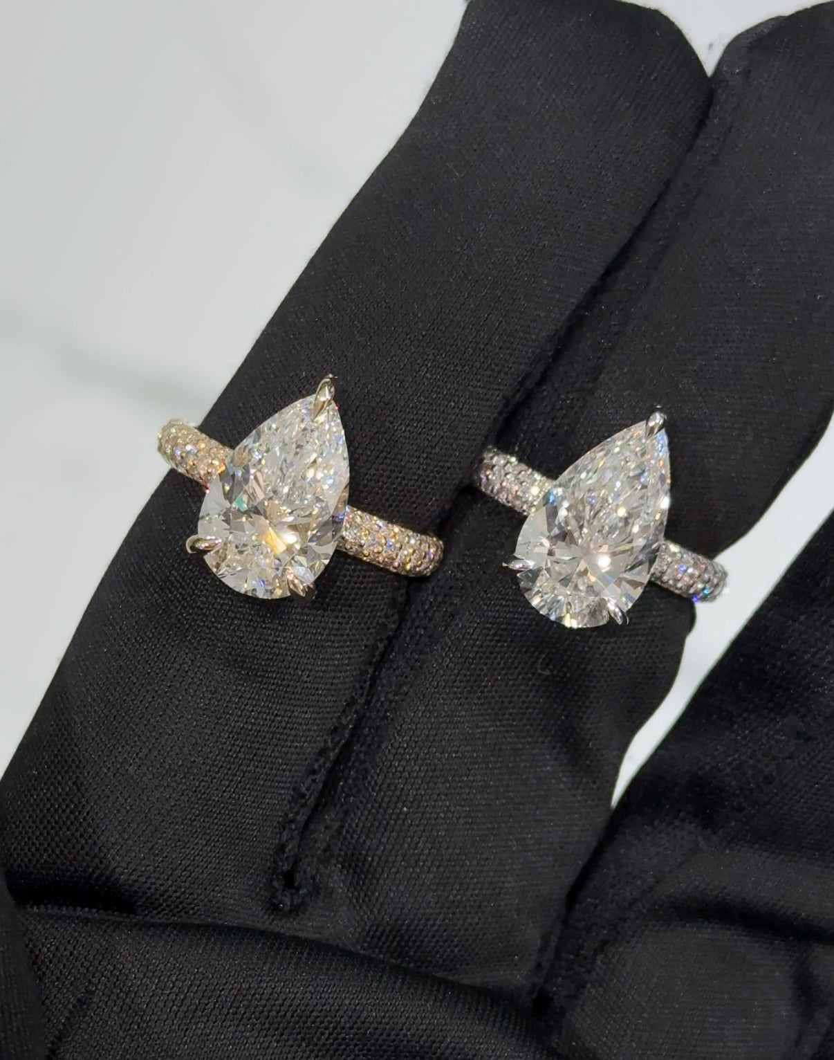 4ct IGI Certified Pear Cut 14K Gold Lab Grown Diamond Engagement Ring