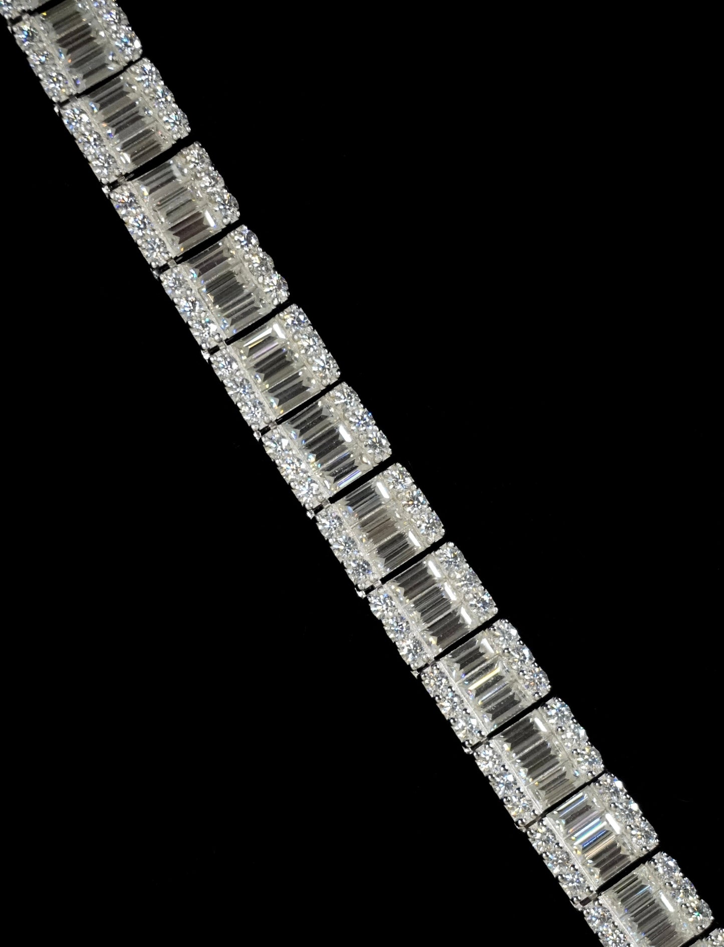 10.5MM MOISSANITE BAGUETTE LINK CHAIN