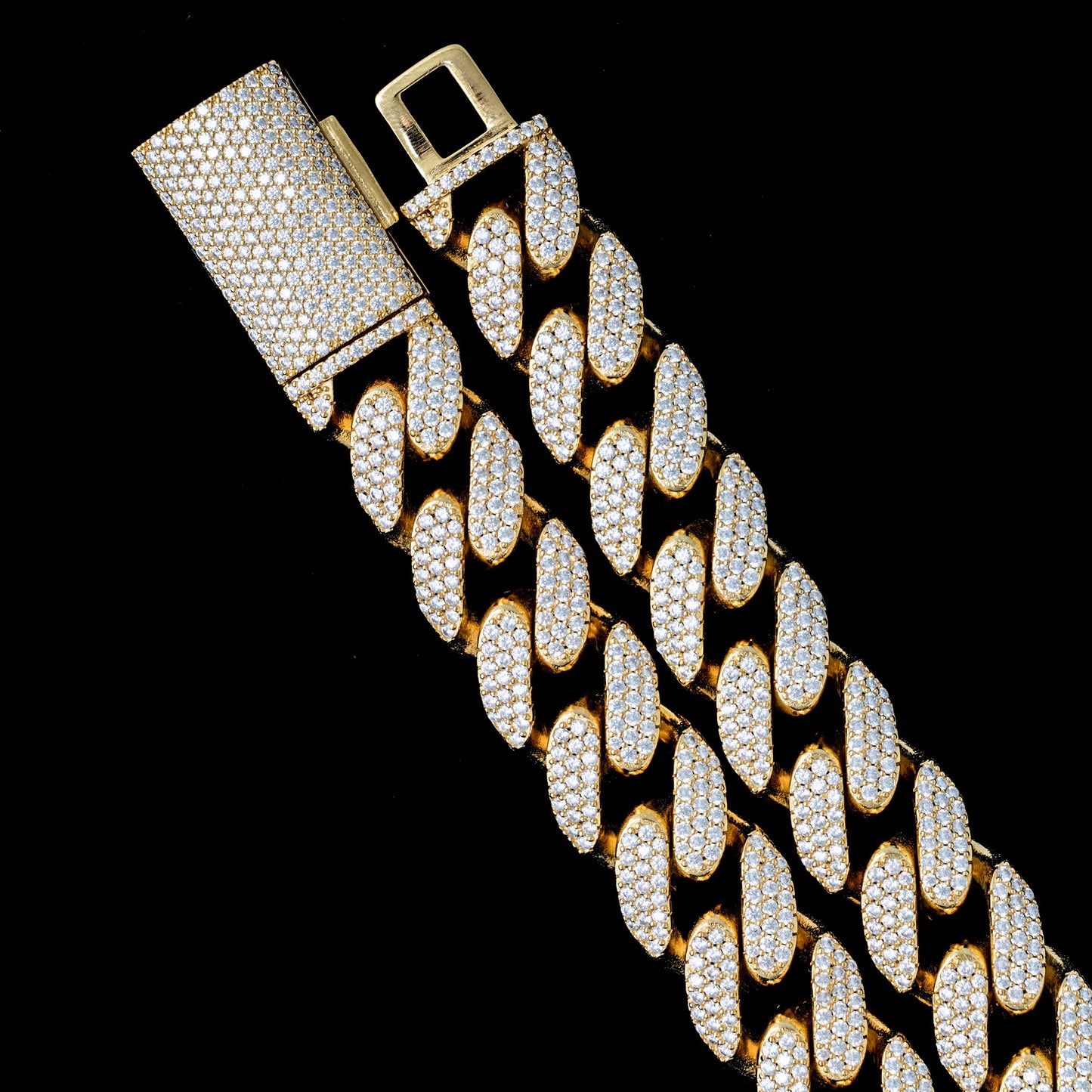 18MM MOISSANITE CUBAN LINK CHAIN