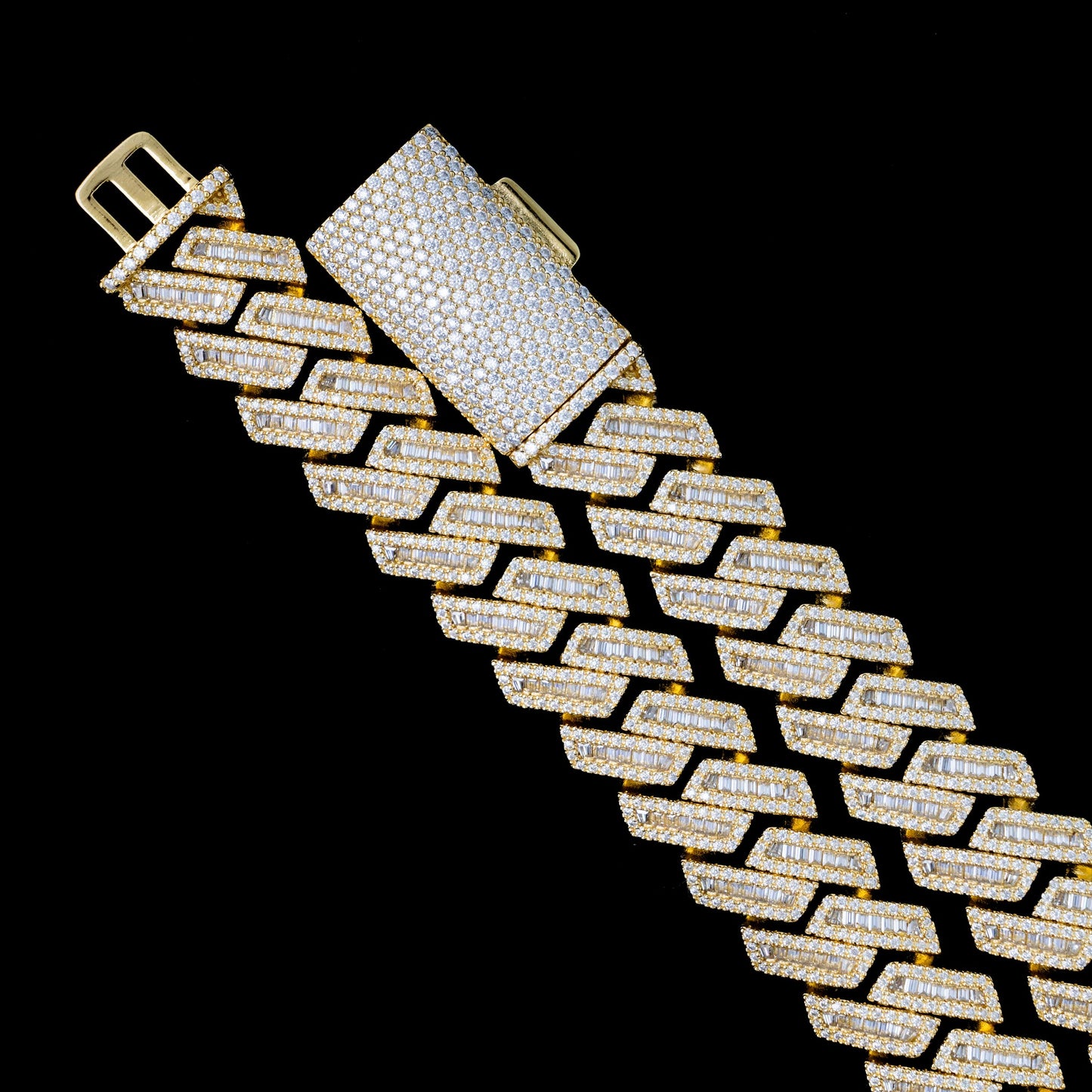 18MM MOISSANITE MIAMI CUBAN LINK CHAIN