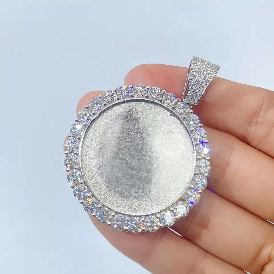 40MM MOISSANITE PHOTO PENDANT