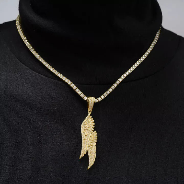 MOISSANITE WINGS PENDANT