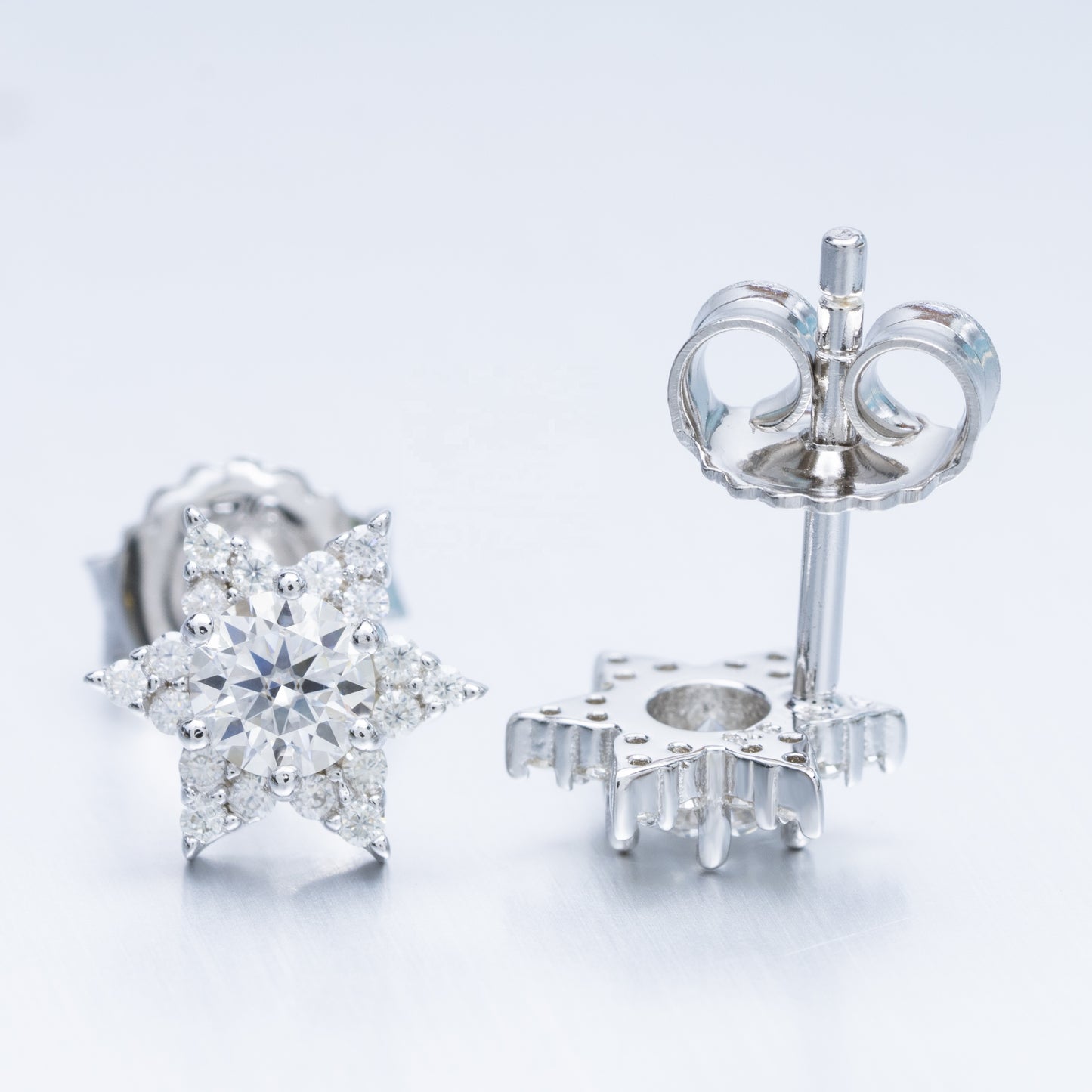 8MM MOISSANITE STAR EARRINGS