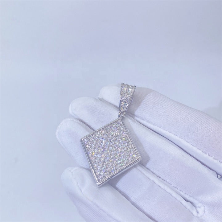 MOISSANITE DIAMONDS PENDANT