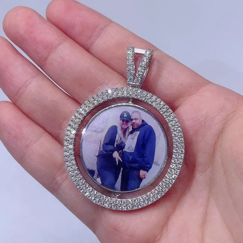 35MM MOISSANITE SPINNING PHOTO PENDANT