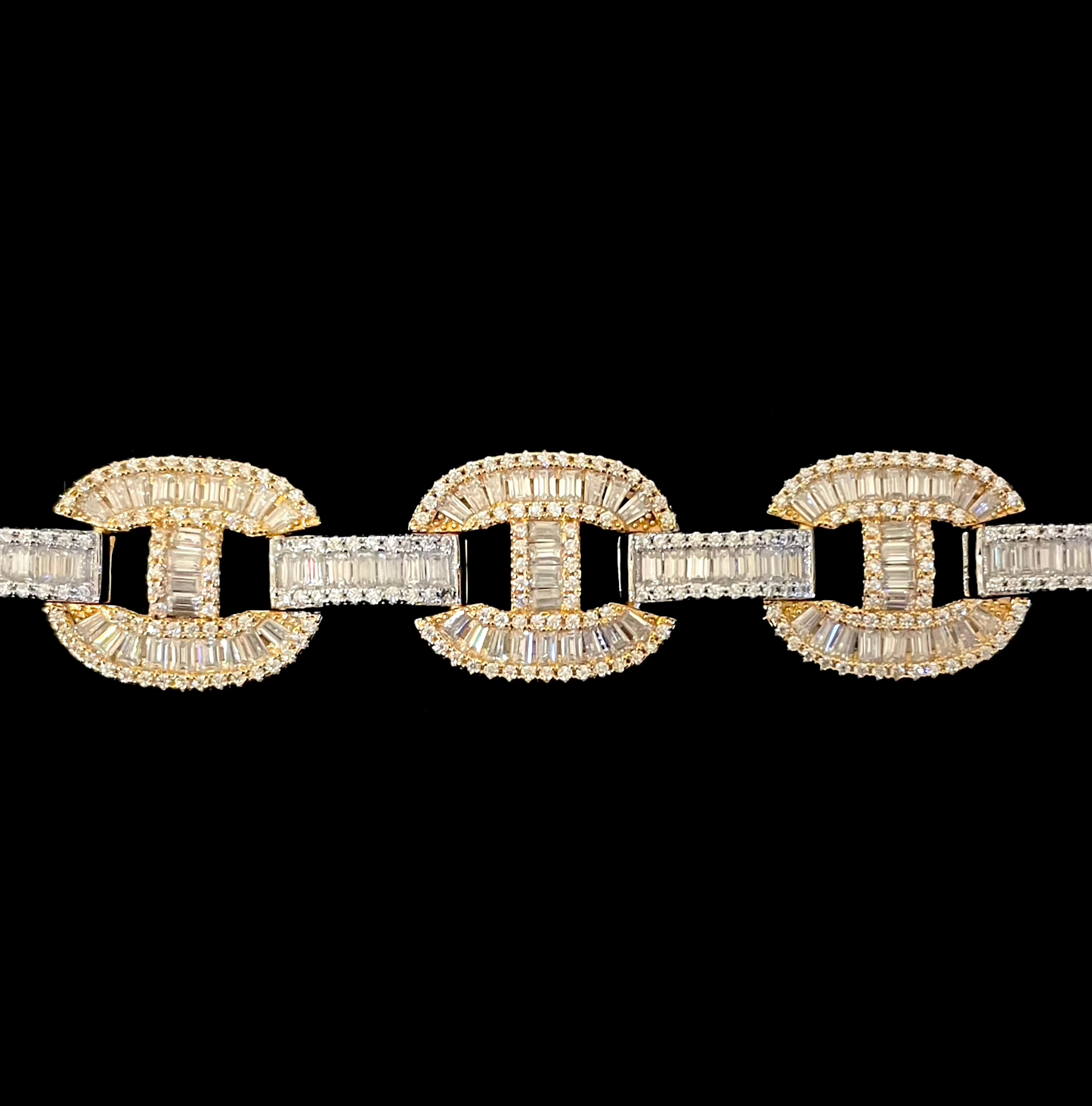 17MM MOISSANITE BAGUETTE GUCCI LINK BRACELET